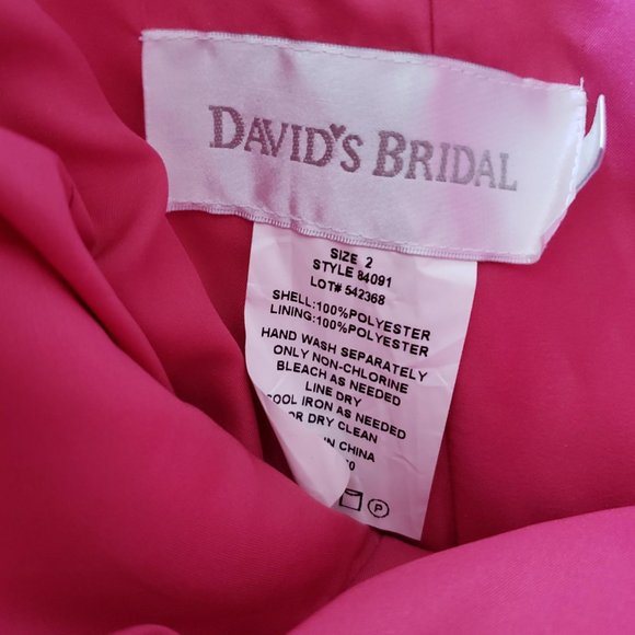 NWT David's Bridal Fucshia Bridesmaid/Cocktail/Prom knee-length dress - Picture 4 of 10